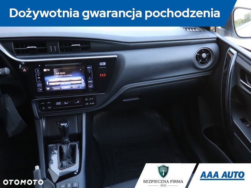 Toyota Auris - 10