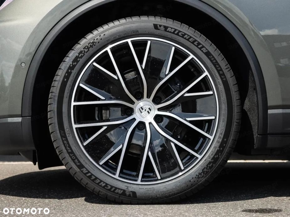 Porsche Macan - 16