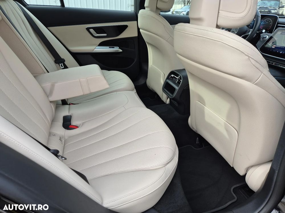 Mercedes-Benz E 200 9G-TRONIC - 22