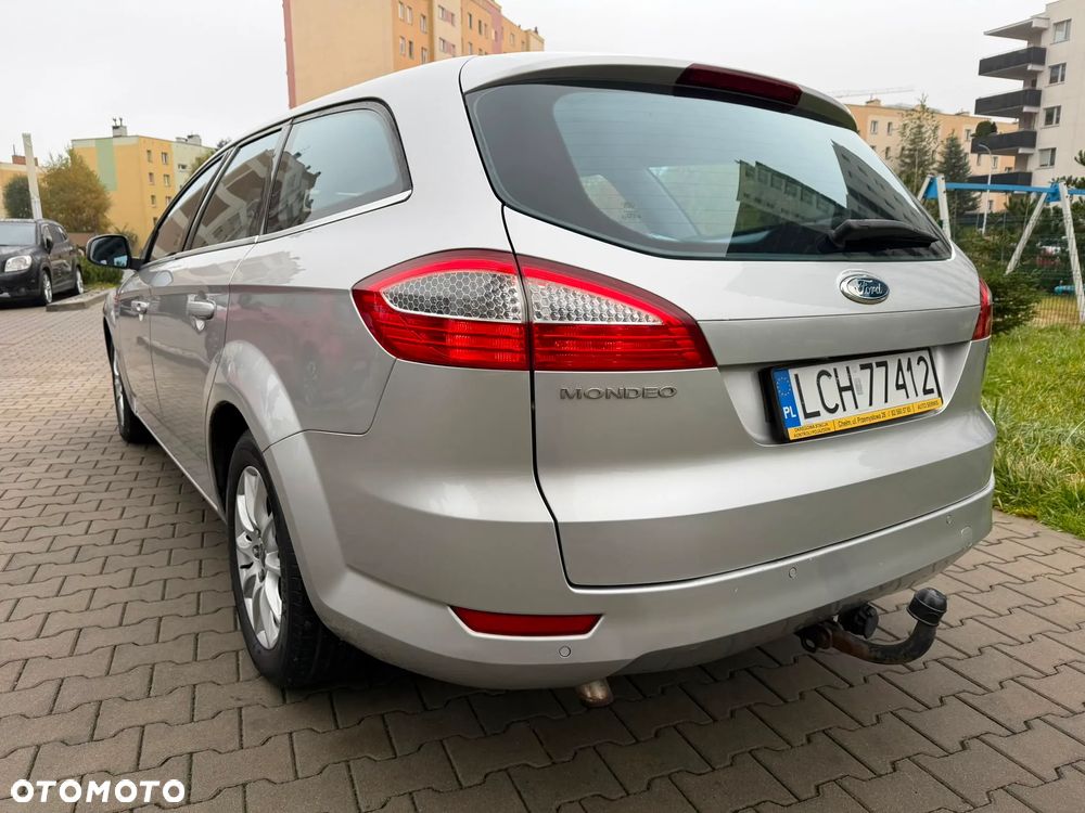 Ford Mondeo - 32
