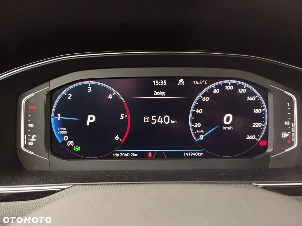 Volkswagen Passat - 13