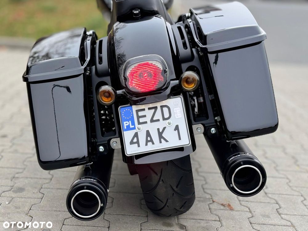 Harley-Davidson Touring Road King - 21