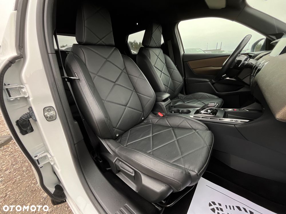 DS Automobiles DS 3 Crossback 1.2 PureTech Montmartre - 22