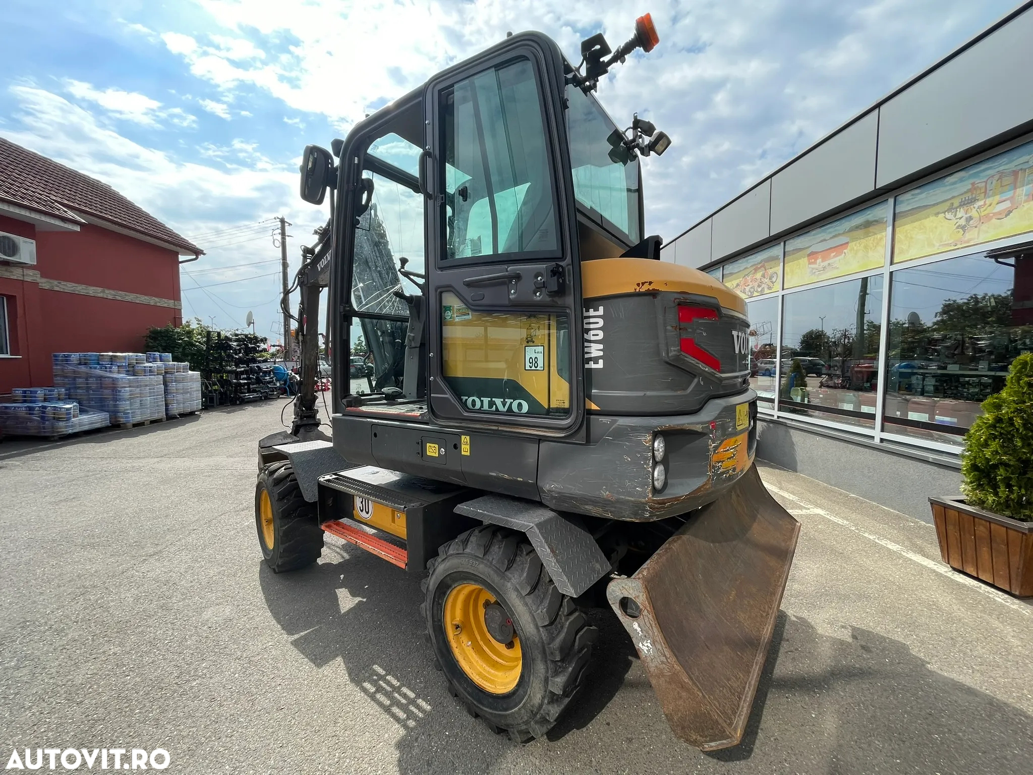 Volvo EW60E - 10