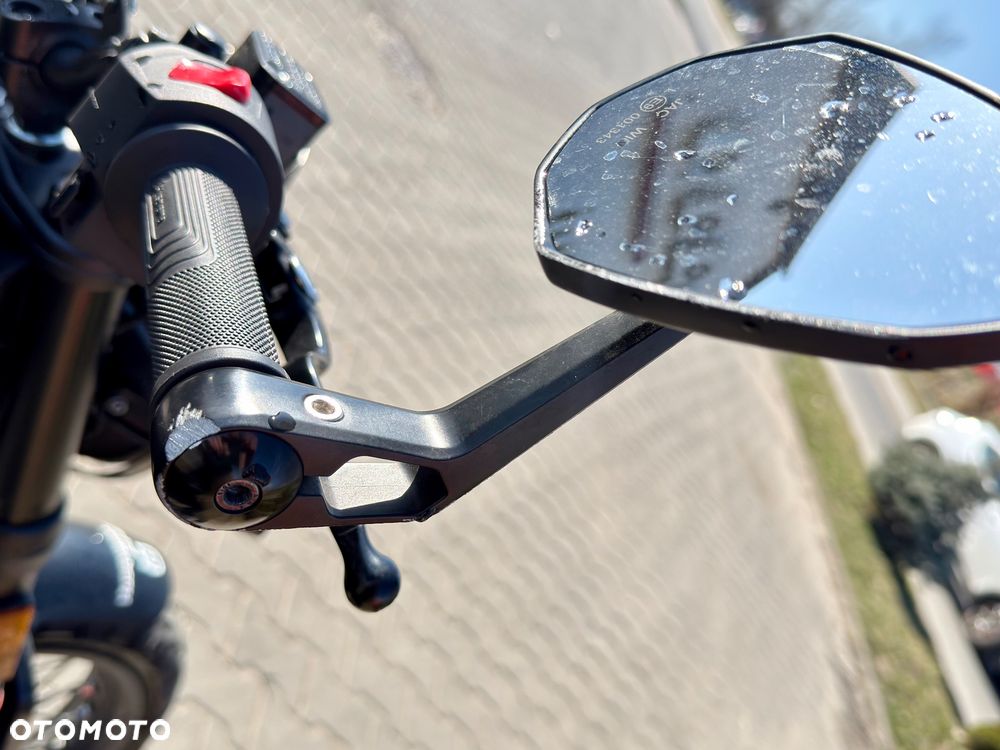 Husqvarna Svartpilen - 8