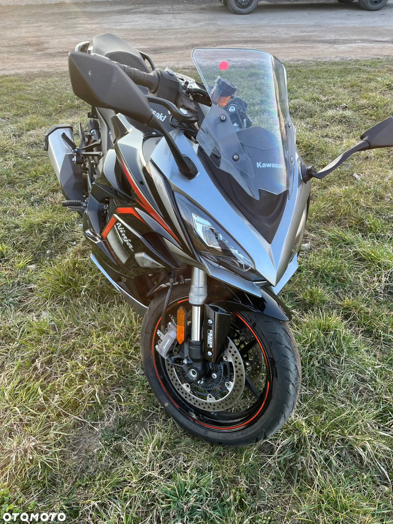 Kawasaki Ninja 1000 SX - 3