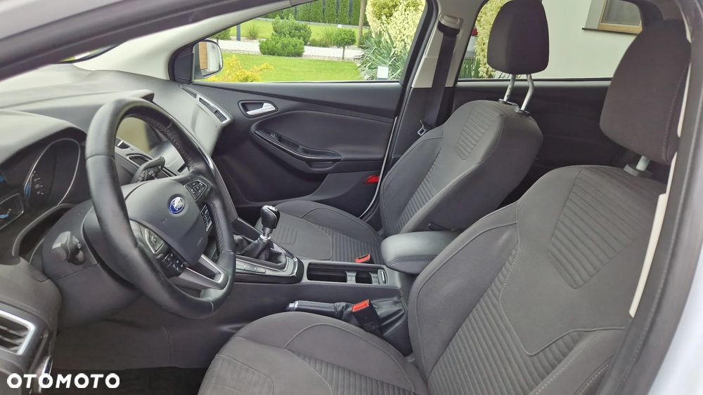 Ford Focus 1.5 TDCi DPF Start-Stopp-System Titanium - 12