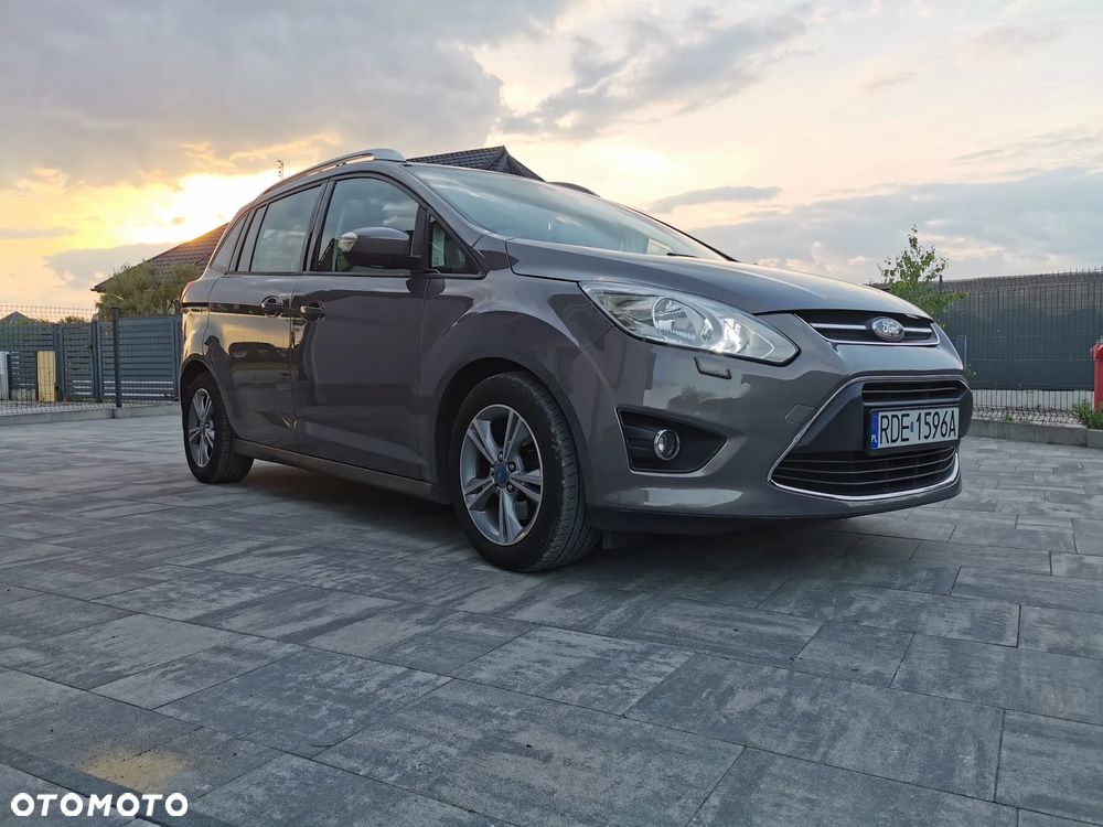 Ford Grand C-MAX - 29