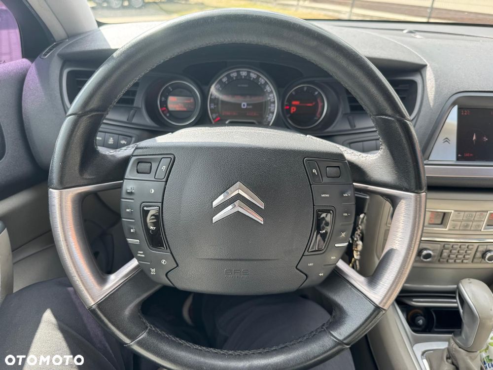 Citroën C5 2.7 HDi V6 Exclusive - 4