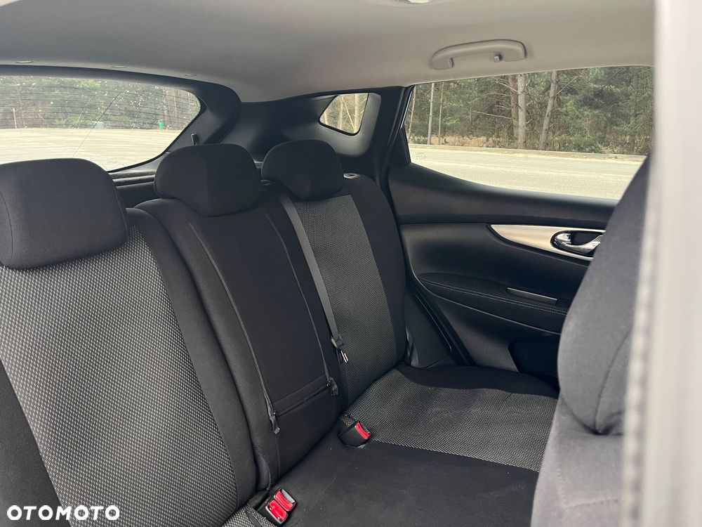 Nissan Qashqai 1.6 dCi N-Connecta - 13
