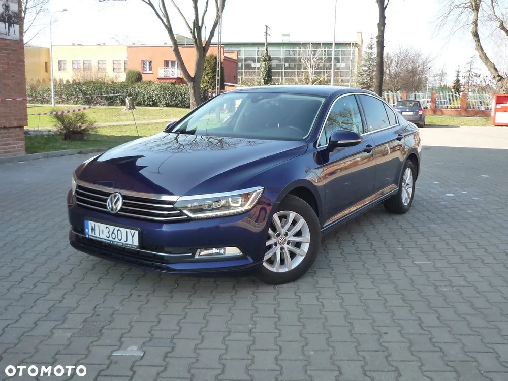 Volkswagen Passat 2.0 TDI SCR Comfortline - 12