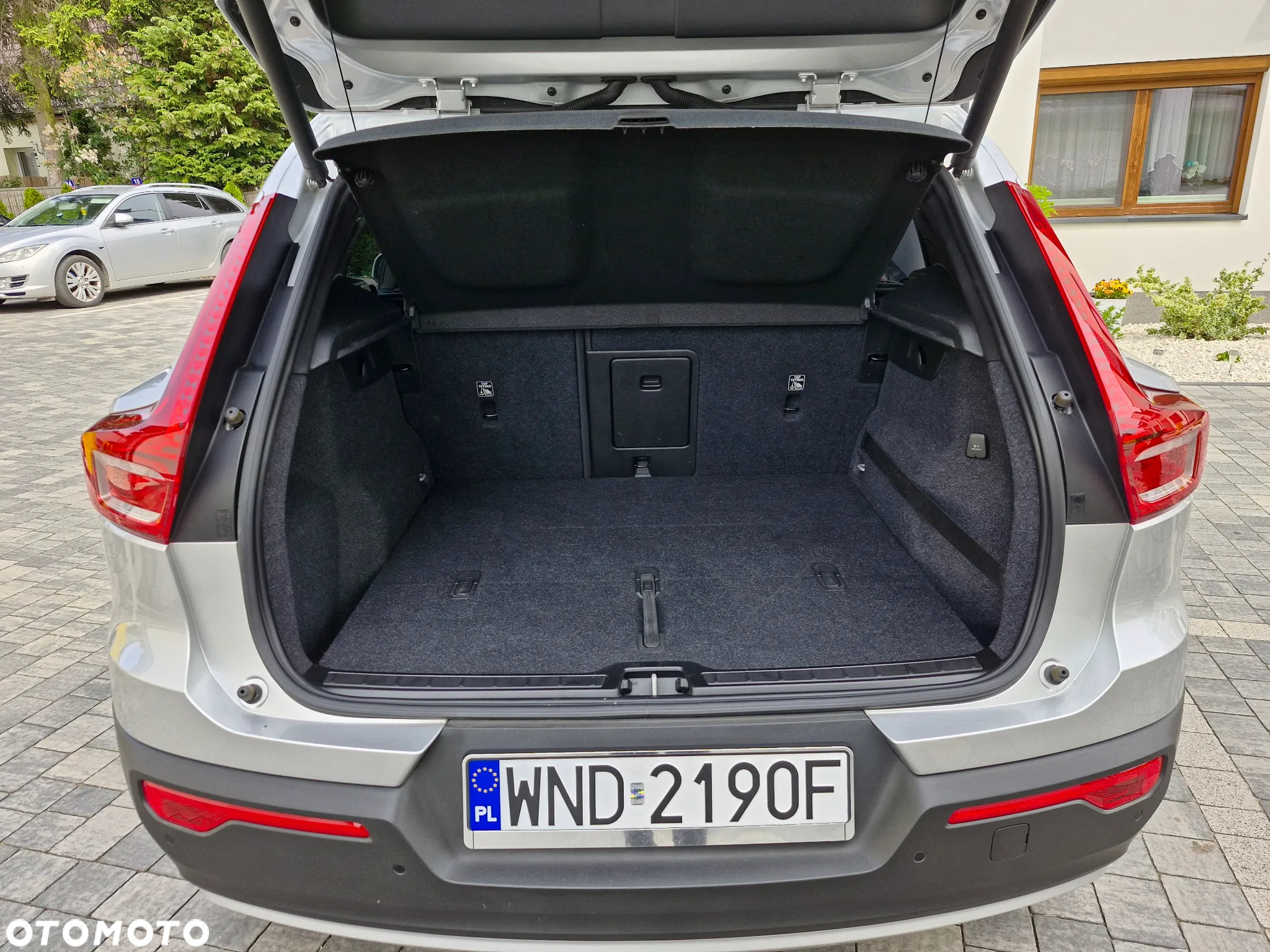 Volvo XC 40 T5 AWD Momentum Pro - 9