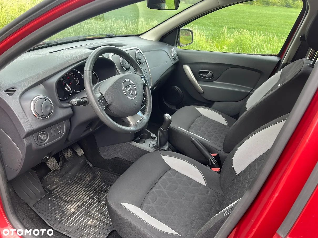 Dacia Sandero Stepway TCe 90 (S&S) Celebration - 9