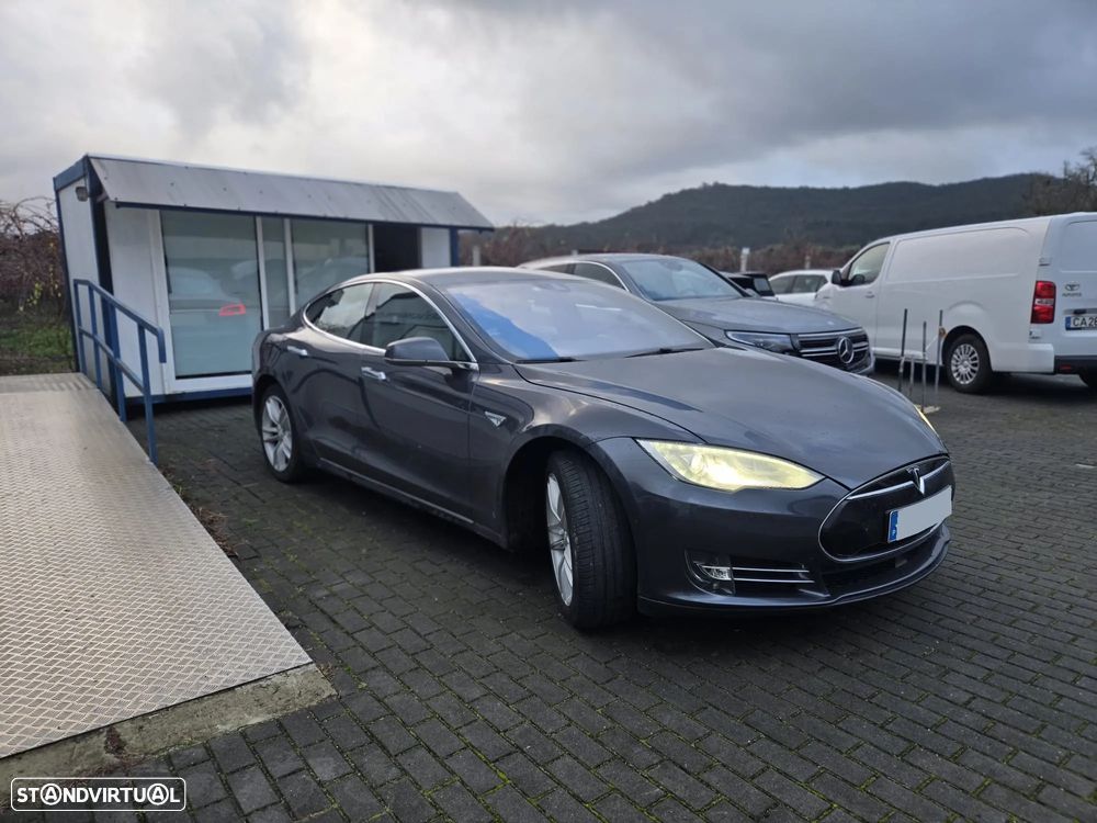 Tesla Model S 70 - 4