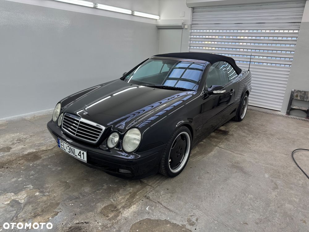 Mercedes-Benz CLK - 13