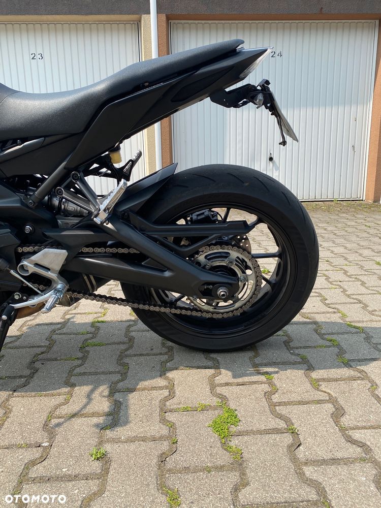 Yamaha MT - 9