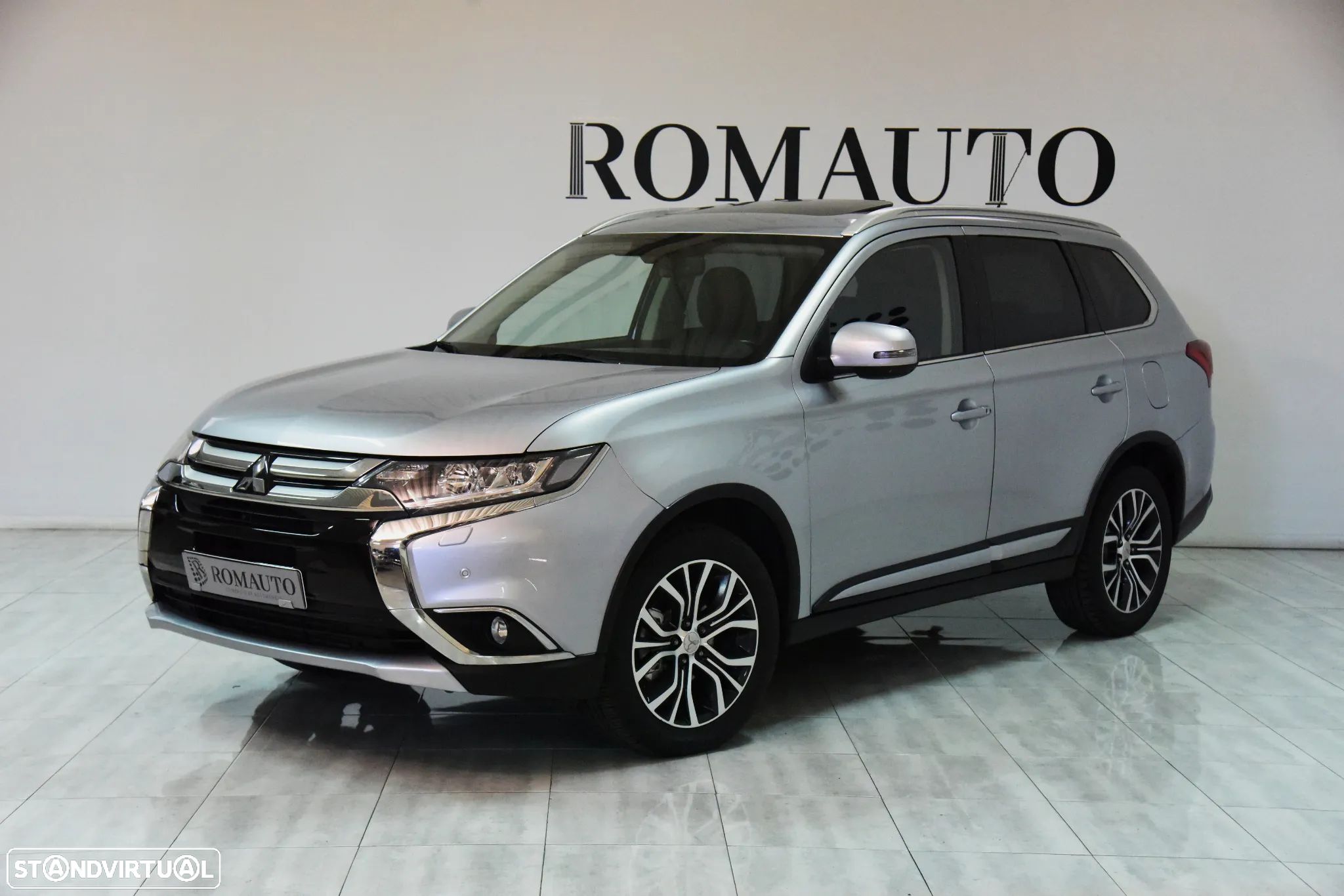 Mitsubishi Outlander 2.2 DI-D Intense+ - 1