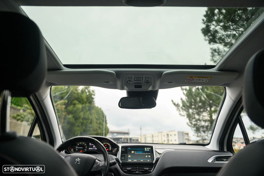 Peugeot 208 1.2 PureTech GT Line - 46