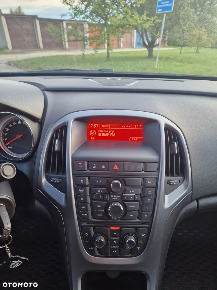 Opel Astra IV 1.4 T Active EU6 - 12