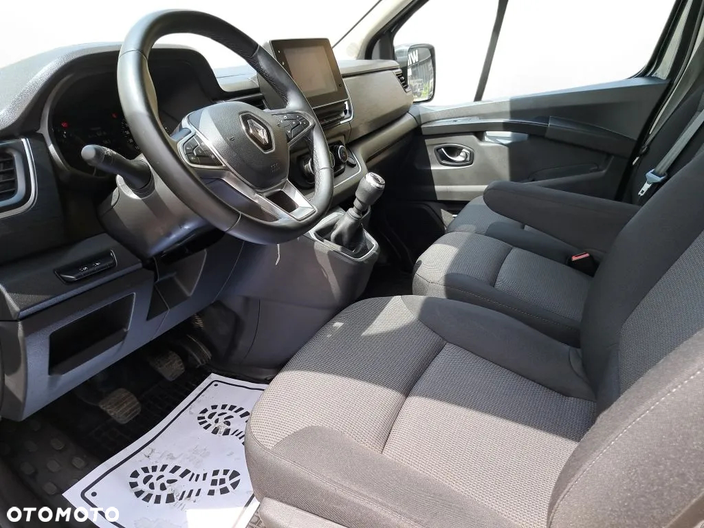 Renault Trafic - 12