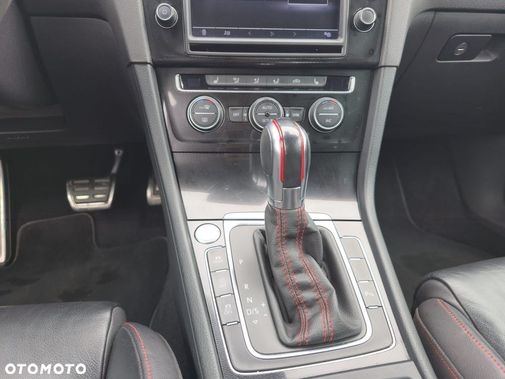 Volkswagen Golf GTI Performance BlueMotion Technology DSG - 17