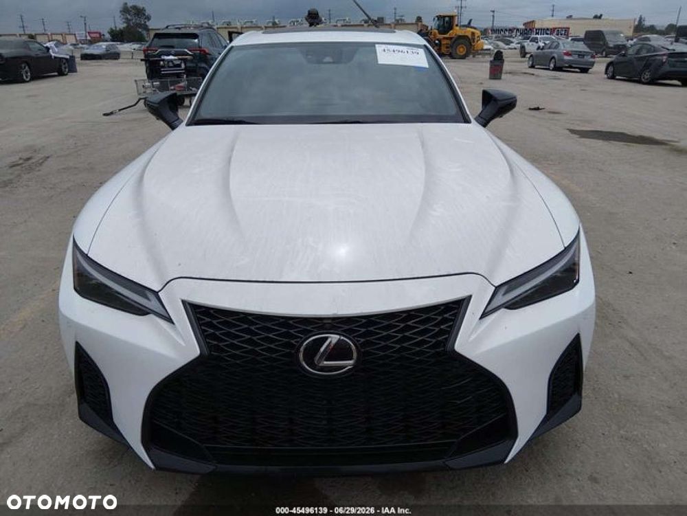 Lexus IS - 8