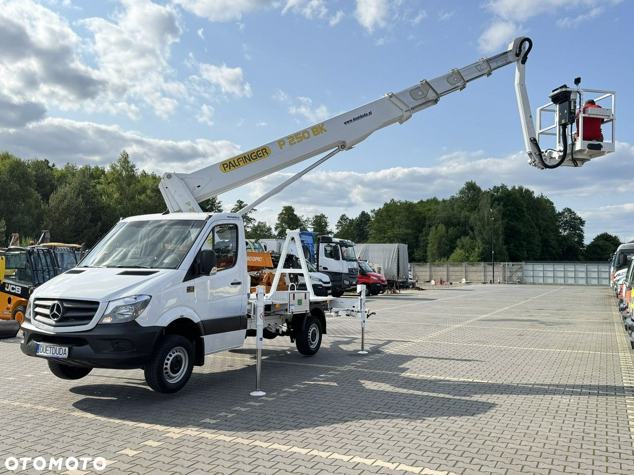 Mercedes-Benz Sprinter - 9
