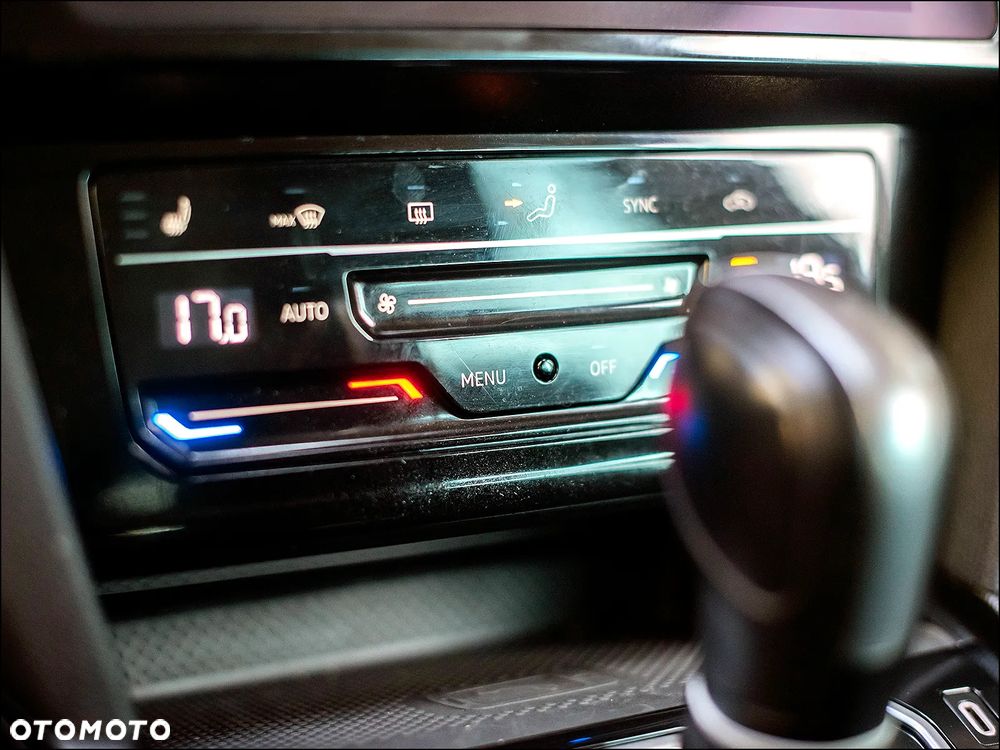 Volkswagen Passat - 27