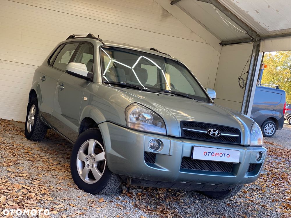 Hyundai Tucson 2.0 Comfort 2WD - 32