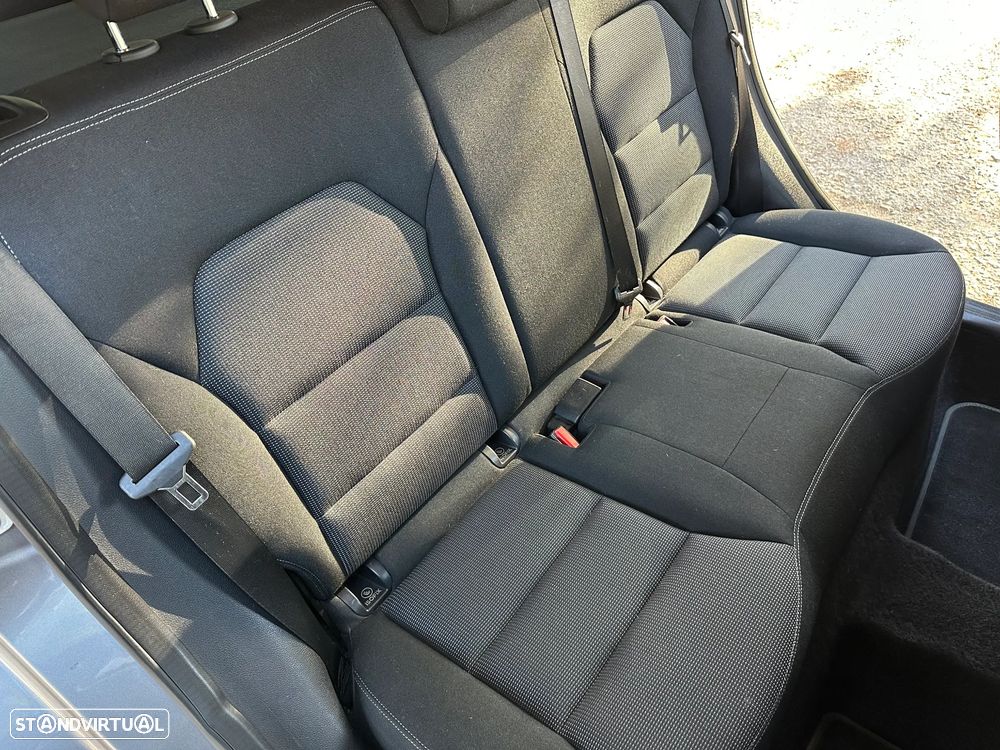 Mercedes-Benz B 180 - 23