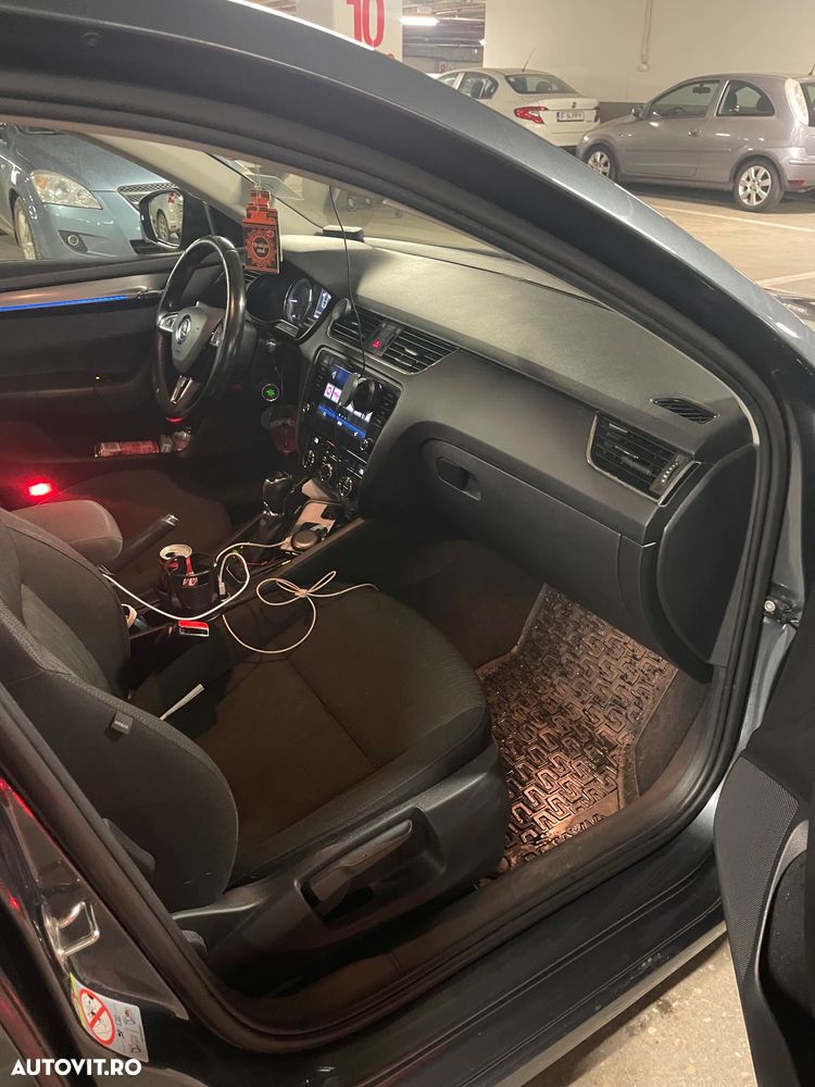 Skoda Octavia 1.6 TDI DSG Style - 8