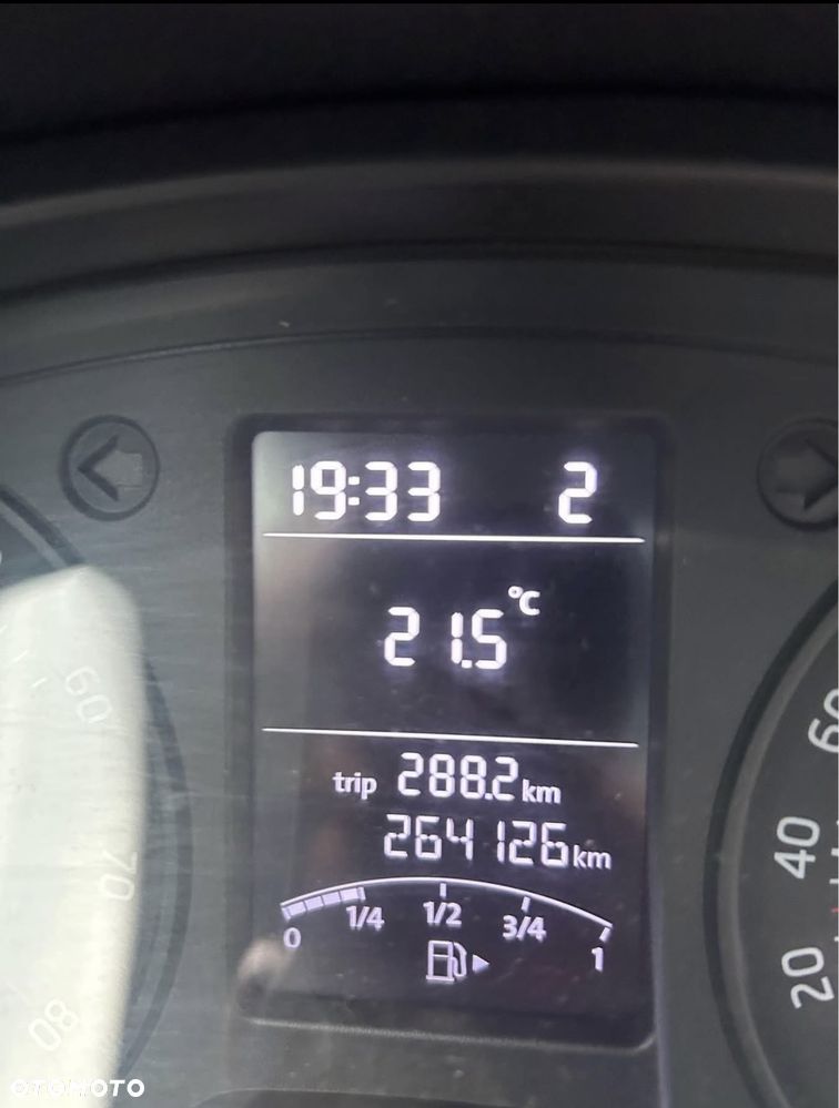 Skoda RAPID 1.2 Active - 9
