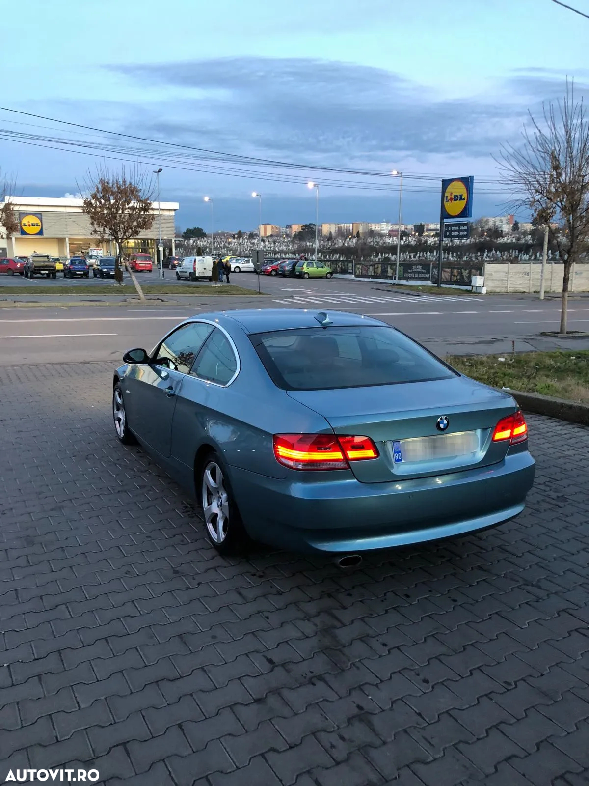BMW Seria 3 320d Coupe - 8