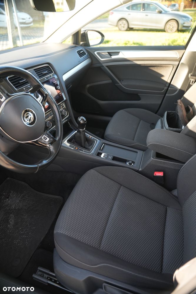 Volkswagen Golf - 15