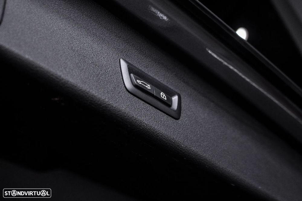 BMW X1 16 d sDrive Auto - 34