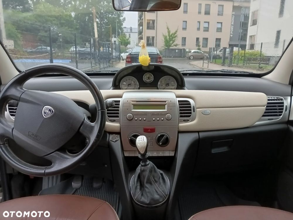 Lancia Ypsilon 1.4 8V Moda Milano (4 os.) - 20