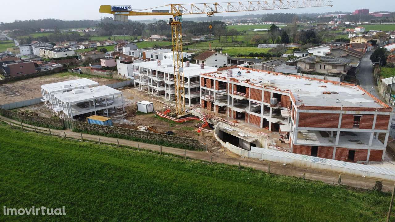 Gião Park – T2 NOVO com elevador, varanda, garagem e arrumos - Grande imagem: 3/15