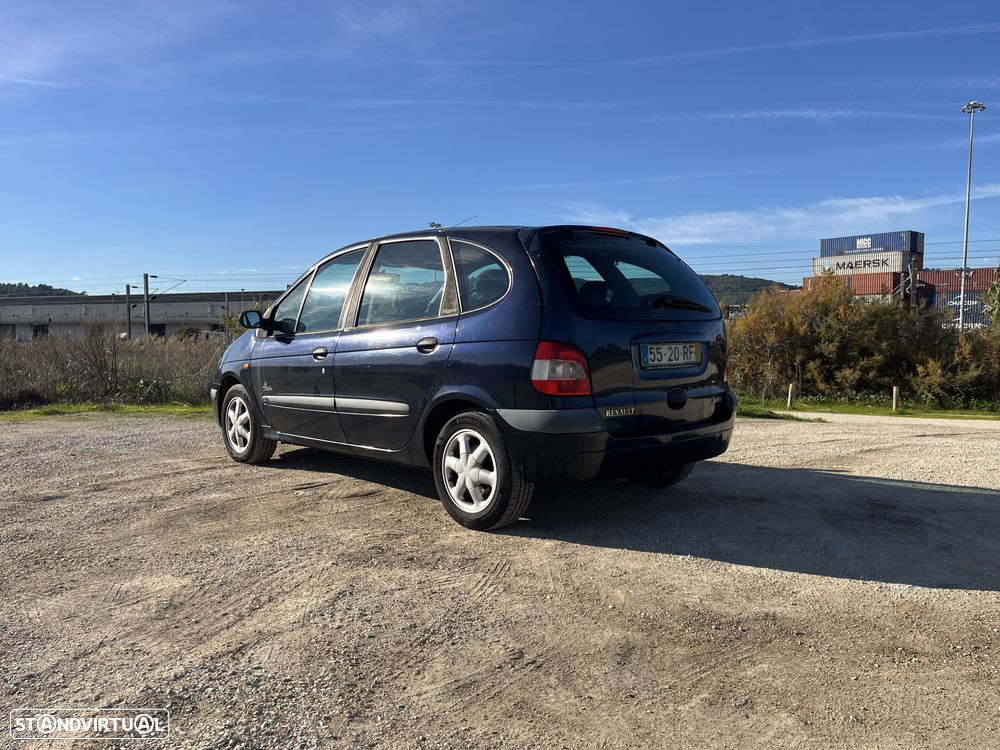 Renault Scénic 1.4 16V - 4