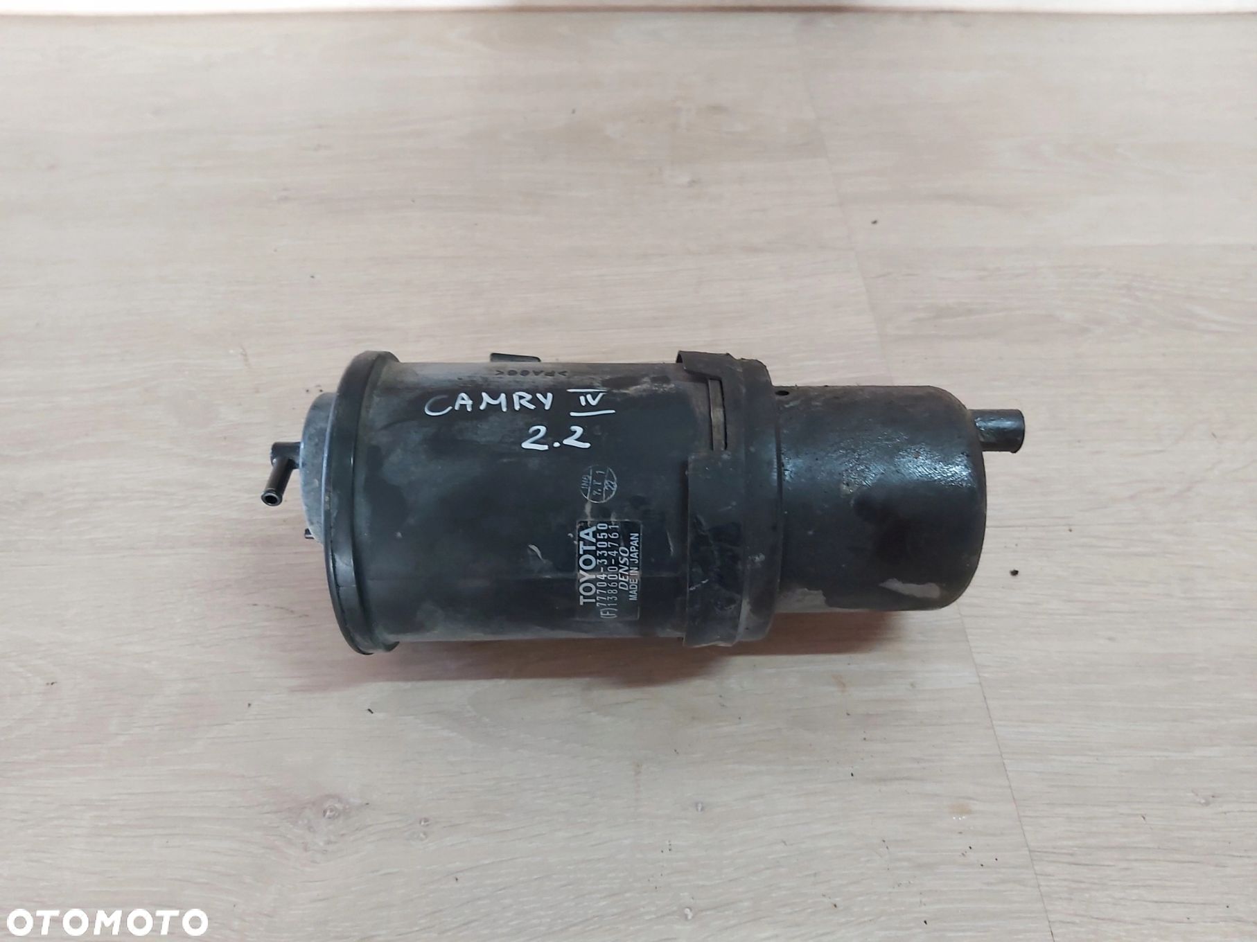 TOYOTA CAMRY IV XV20 filtr węglowy pochłaniacz par paliwa 77704-33050 - 1