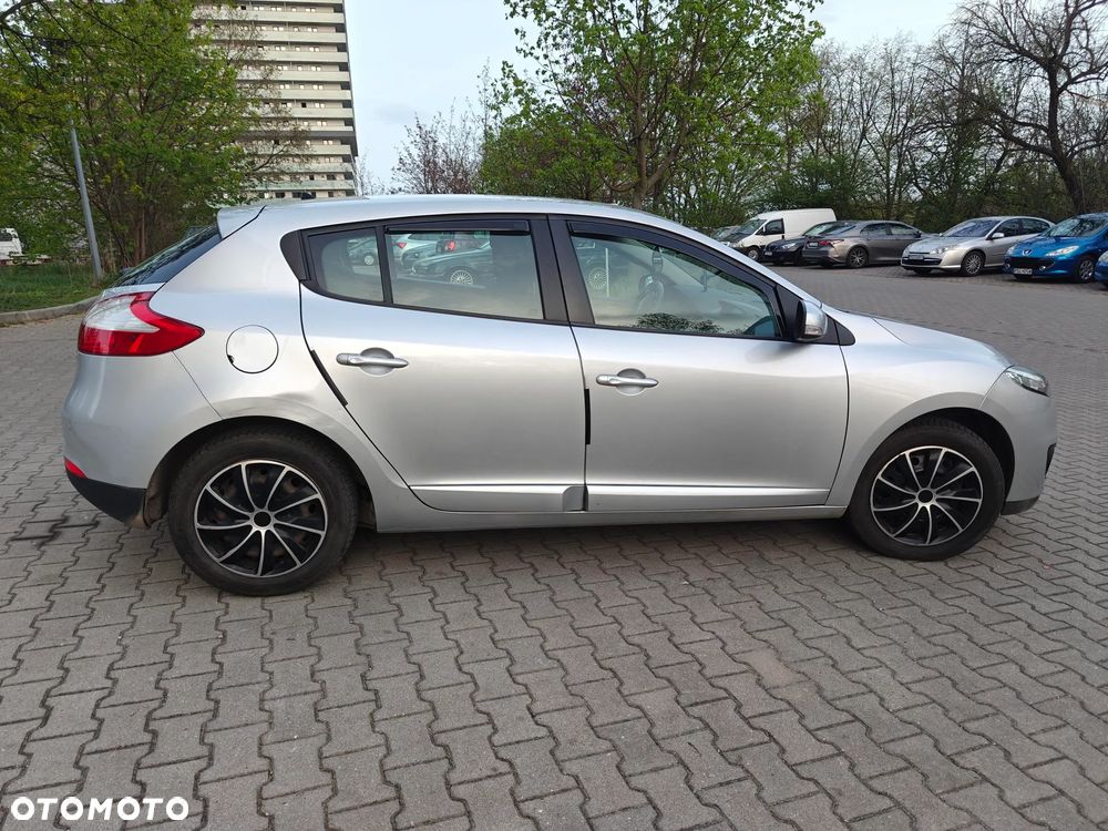 Renault Megane 1.5 dCi Expression - 8