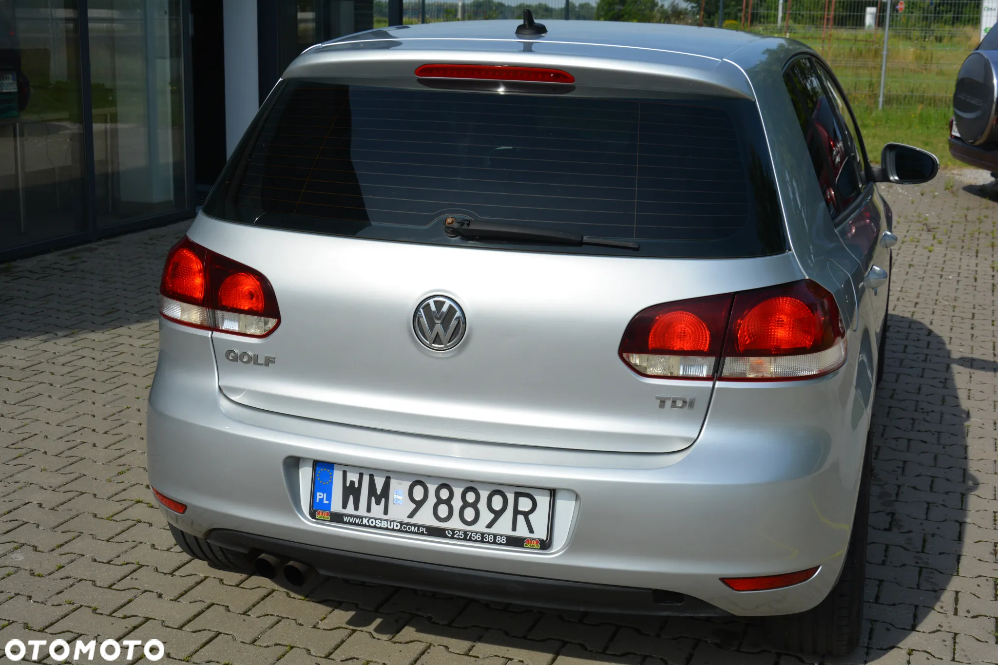 Volkswagen Golf - 6