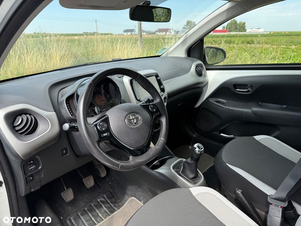 Toyota Aygo 1.0 VVT-i JBL Edition - 14
