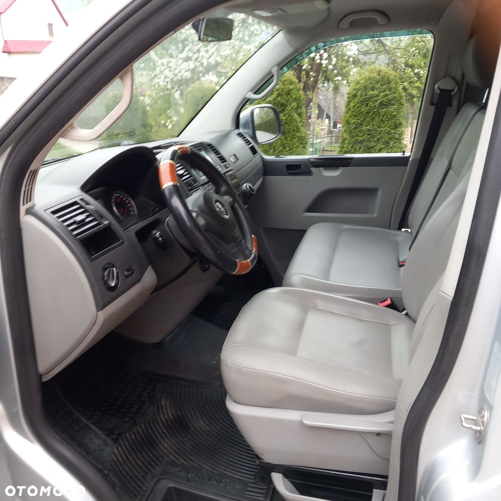Volkswagen Transporter - 8