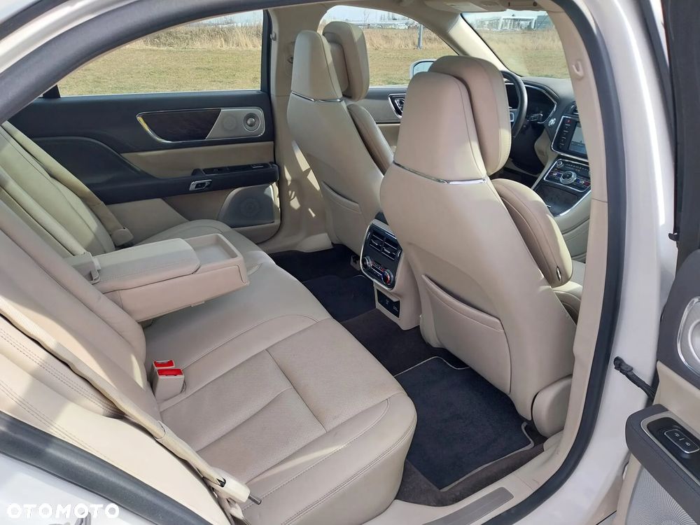 Lincoln Continental - 19