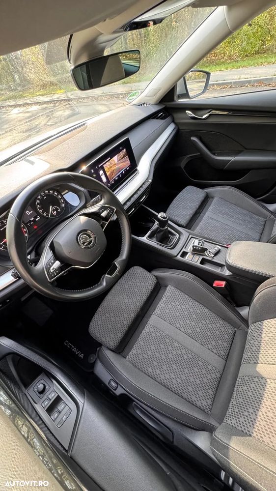 Skoda Octavia Combi 2.0 TDI Clever - 39