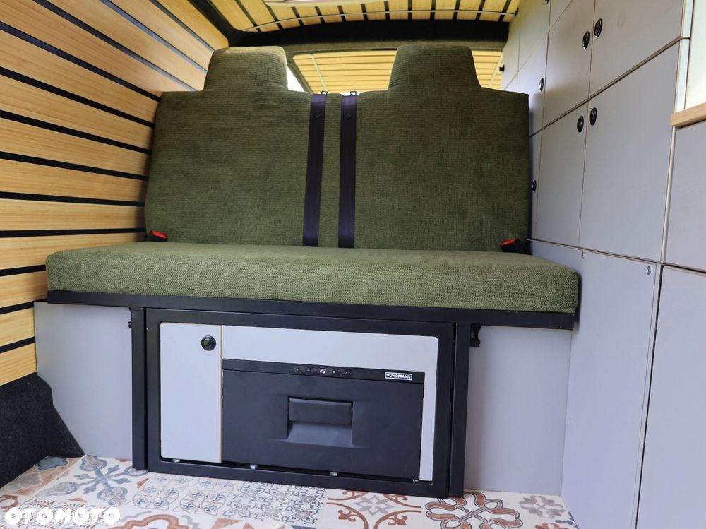 Volkswagen Transporter L2H1 - 22