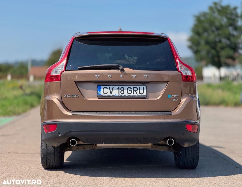 Volvo XC 60 D5 AWD Aut. Summum - 4