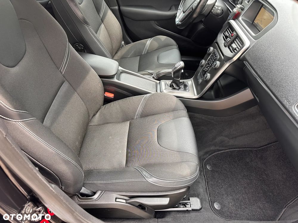 Volvo V40 D2 Summum - 40