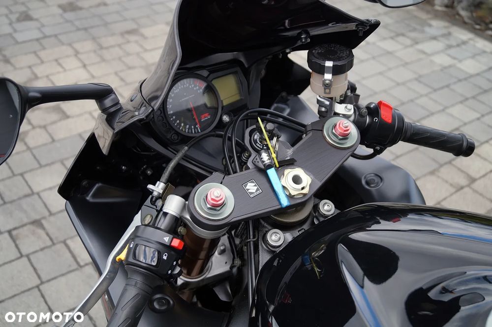 Suzuki GSX-R - 12