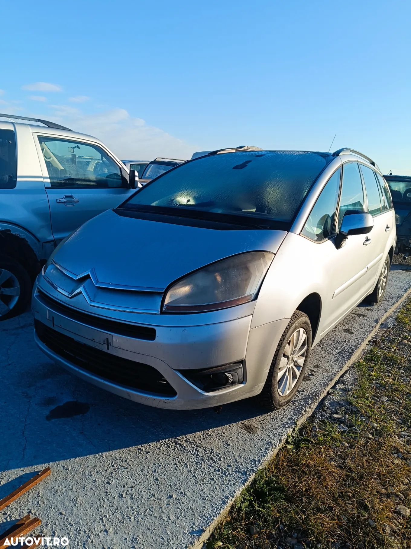 Dezmembrez Citroen C4 grand 2008 - 1